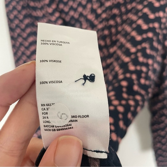 Anthropologie Maeve Woman Medium Navy Button Up Blouse Pink Polka Dots Business - Picture 9 of 14